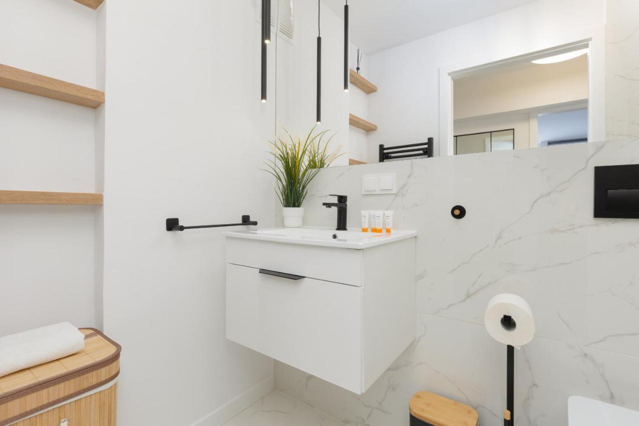Stylish Apartment Heart Of Warsaw By Noclegi Renters Exteriör bild